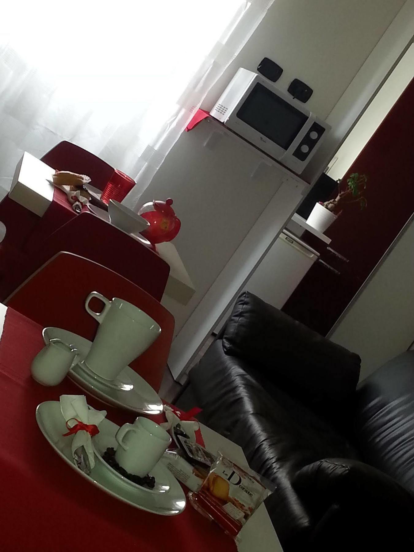 Avec Moi Roma Acomodação com café da manhã Exterior foto